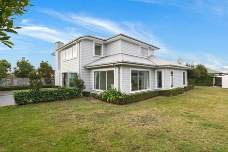 Photo of property in 23 Foresters Crescent, Parklands, Christchurch, 8083