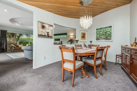 Photo of property in 10 Sunny Glen, Waikanae, 5036