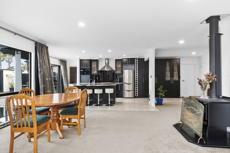 Photo of property in 133 Gravatt Road, Papamoa Beach, Papamoa, 3118