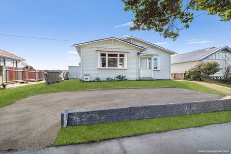 Photo of property in 6 Harper Street, Gonville, Whanganui, 4501