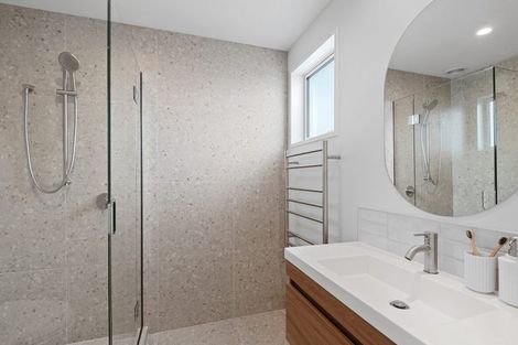 Photo of property in 1/182 Edgeware Road, Edgeware, Christchurch, 8013