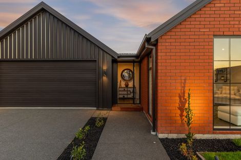 Photo of property in 32 Finstock Way, Rolleston, 7614