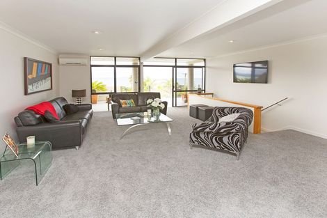 Photo of property in 201 Vipond Road, Stanmore Bay, Whangaparaoa, 0932