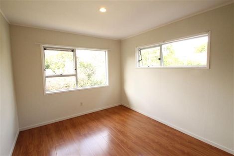 Photo of property in 5 Lysander Crescent, Beach Haven, Auckland, 0626