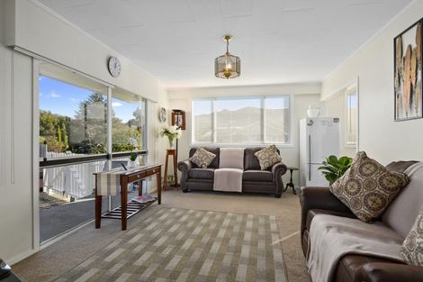 Photo of property in 15 Riversdale Road, Clouston Park, Upper Hutt, 5018