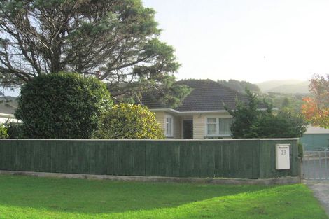 Photo of property in 21 Findlay Street, Tawa, Wellington, 5028