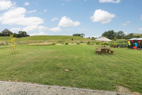 Photo of property in 34 Pourerere Road, Waipawa, 4271