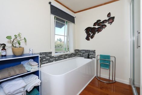 Photo of property in 6 Edwards Street, Kimbolton, Feilding, 4777