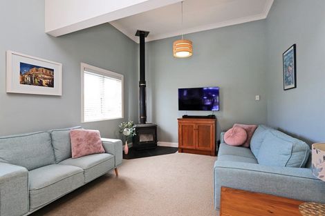 Photo of property in 4 Lamason Street, Greenmeadows, Napier, 4112