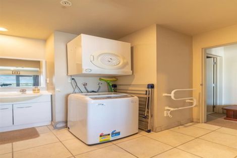 Photo of property in 5n/10 Crown Lynn Place, New Lynn, Auckland, 0600