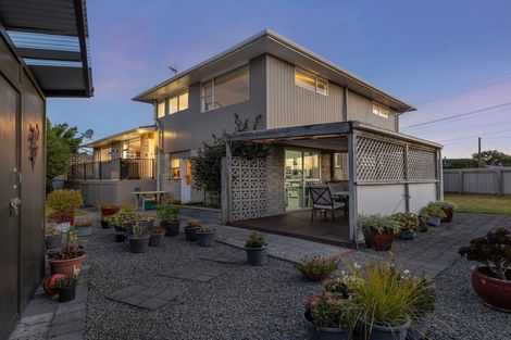 Photo of property in 635 Queen Street East, Levin, 5510