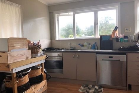 Photo of property in 23 Lauderdale Road, Birkdale, Auckland, 0626