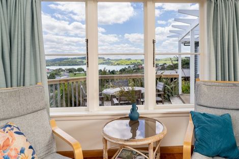 Photo of property in 37 Long Street, Raglan, 3225