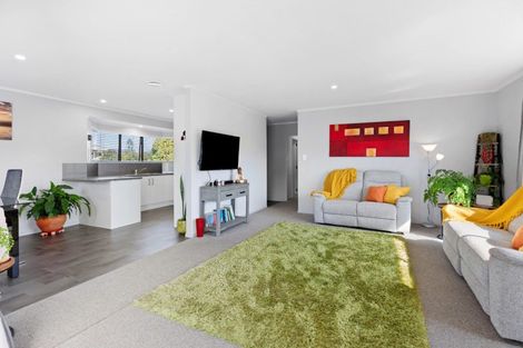 Photo of property in 31 Crisp Drive, Papamoa Beach, Papamoa, 3118