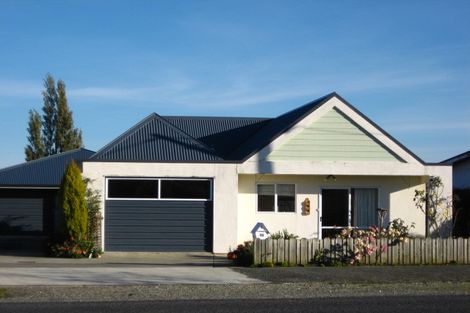 Photo of property in 24 Huron Street, East Gore, Gore, 9710