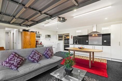 Photo of property in 122 Dominion Road, Papakura, 2110