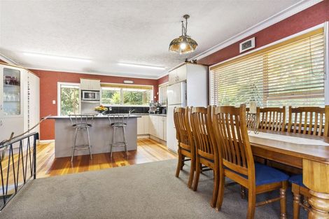 Photo of property in 36 Cascades Road, Pakuranga Heights, Auckland, 2010