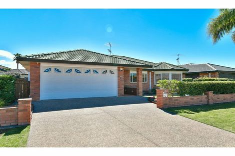 Photo of property in 18 Dan Tori Place, Orewa, 0931