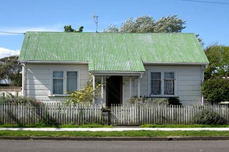 Photo of property in 6 Lowther Street, Whanganui, 4500