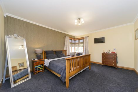 Photo of property in 20 Perrin Place, Kelvin Grove, Palmerston North, 4414