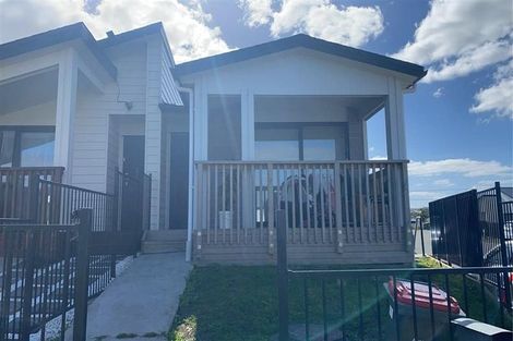 Photo of property in 3a Cronshaw Road, Karaka, Papakura, 2113