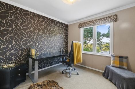 Photo of property in 8 South Street, Tawa, Wellington, 5028