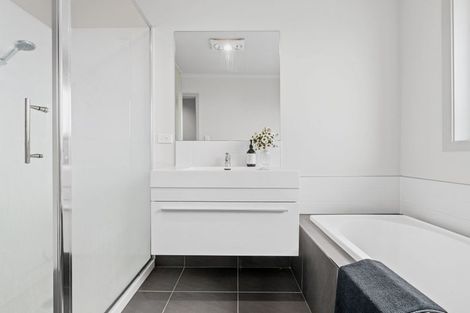 Photo of property in 19 Teatree Close, Huntington, Hamilton, 3210