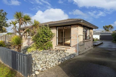 Photo of property in 54 Marine Parade, North New Brighton, Christchurch, 8083