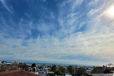 Photo of property in 85c Eliot Street, New Plymouth, 4310