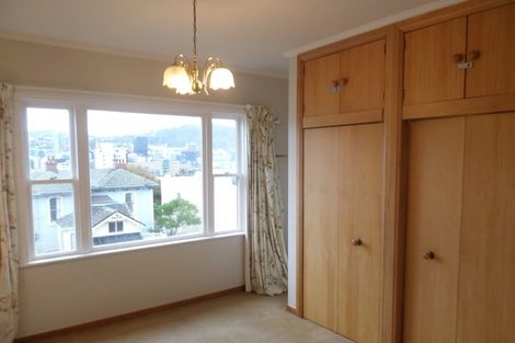 Photo of property in 8 Hawker Street, Mount Victoria, Wellington, 6011