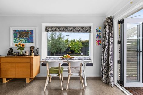 Photo of property in 39 Upham Street, Havelock North, 4130