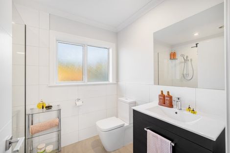 Photo of property in 6 Rushden Rise, Westmorland, Christchurch, 8025