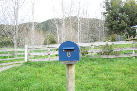 Photo of property in 8 Maui Pomare Road, Nikau Valley, Paraparaumu, 5032