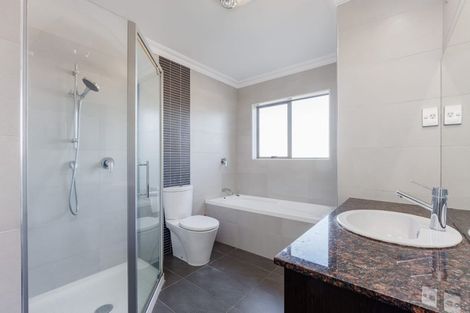 Photo of property in 11 Tekapo Rise, Fairview Heights, Auckland, 0632
