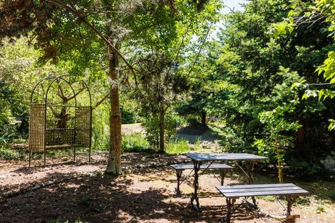 Photo of property in 126 Turitea Road, Fitzherbert, Palmerston North, 4472