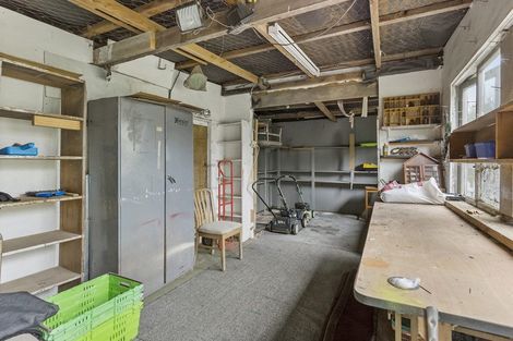 Photo of property in 28 Lowtherhurst Road, Massey, Auckland, 0614