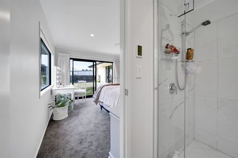 Photo of property in 36 Fernbrook Drive, Hurworth, New Plymouth, 4310