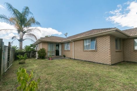 Photo of property in 56 Ruze Vida Drive, Massey, Auckland, 0614