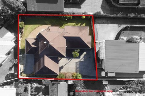 Photo of property in 168 Centreway Road, Orewa, 0931