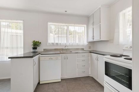 Photo of property in 28 Dingadee Street, Welcome Bay, Tauranga, 3112