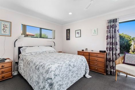 Photo of property in 24 Edgewater Grove, Whakatane, 3120