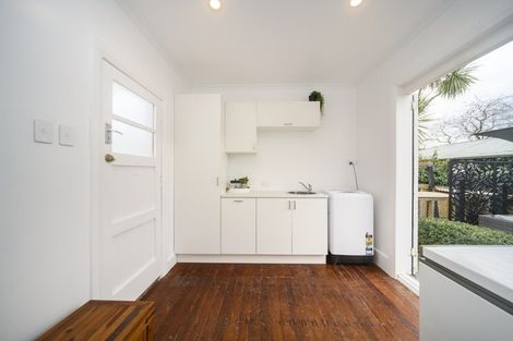 Photo of property in 39 Monrad Street, Highbury, Palmerston North, 4412