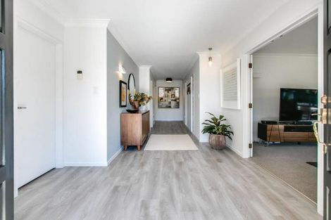 Photo of property in 2 Fern Grove, Taradale, Napier, 4112