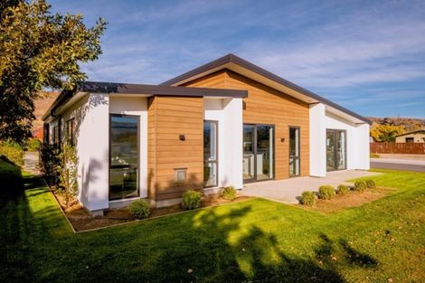 Photo of property in 13 Alpha Street, Cromwell, 9310