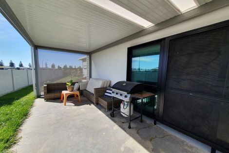 Photo of property in 33 Waimakariri Drive, Te Awa, Napier, 4110