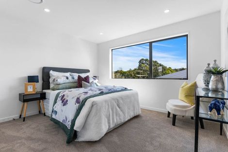 Photo of property in 121a Sycamore Drive, Sunnynook, Auckland, 0620