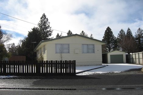 Photo of property in 27 Jollie Road, Twizel, 7901