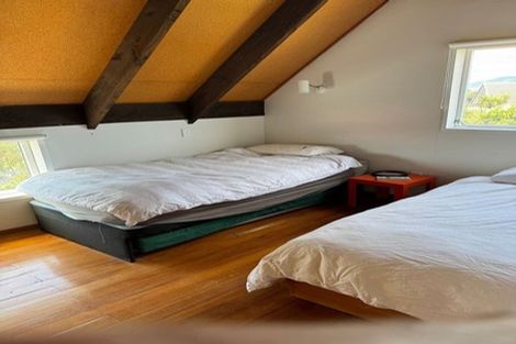 Photo of property in 18 Frances Street, Waikanae Beach, Waikanae, 5036