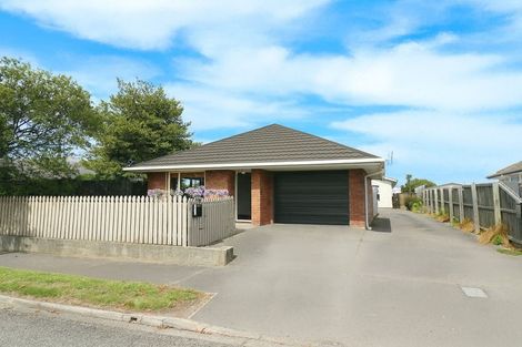 Photo of property in 1/104 Bassett Street, Burwood, Christchurch, 8083
