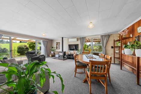 Photo of property in 20 Dudley Road Lower, Inglewood, 4386